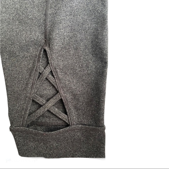 - Athleta Grey Crop Leggings - Picture 3 of 4